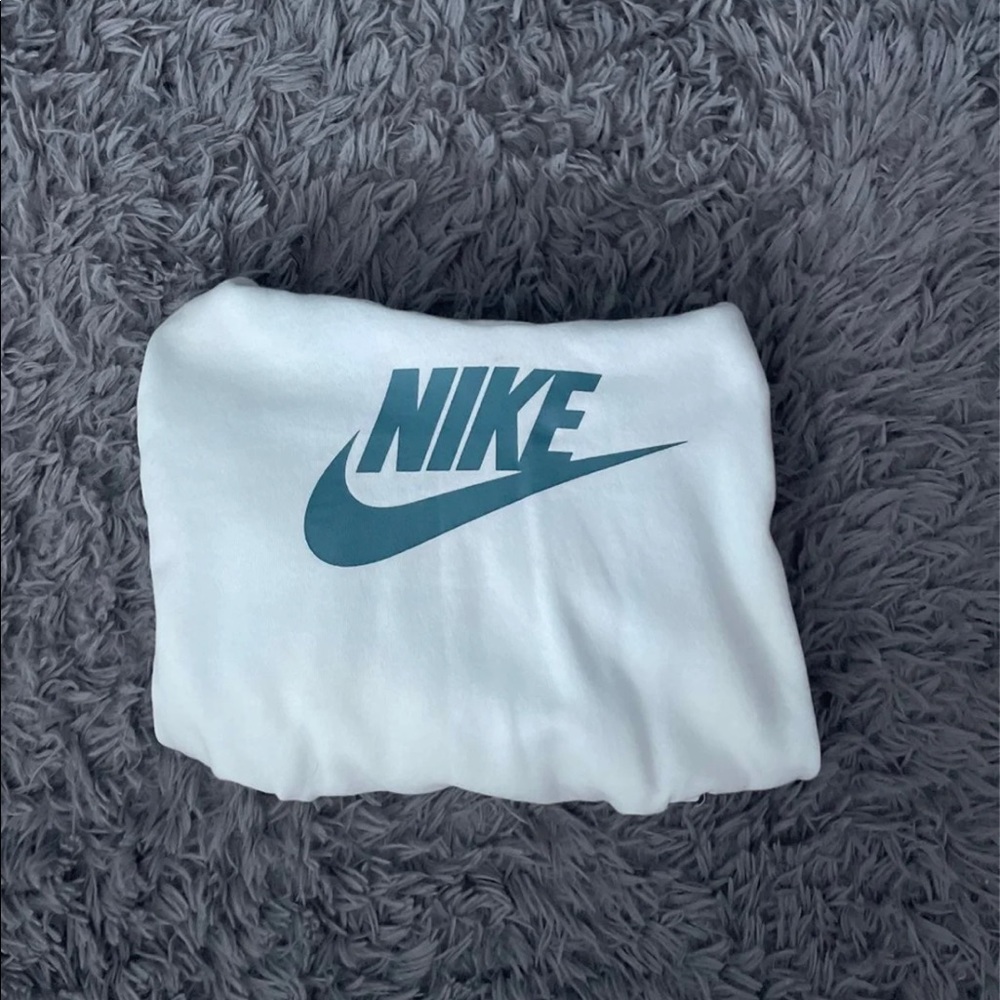 girls nike sweatshirt